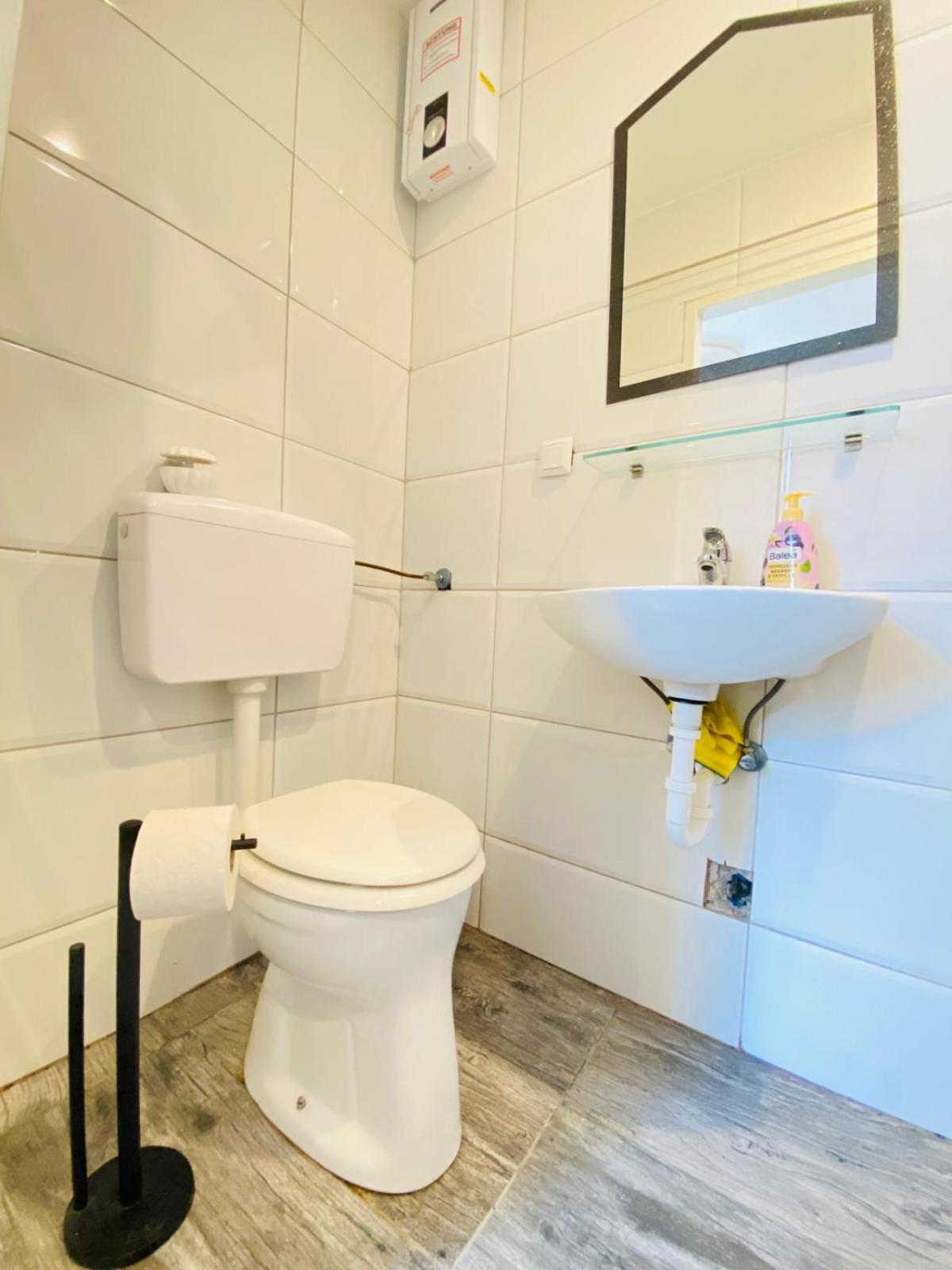 Cute 1Br Apt - 10 Mins Walk From Downtown Vienne Extérieur photo