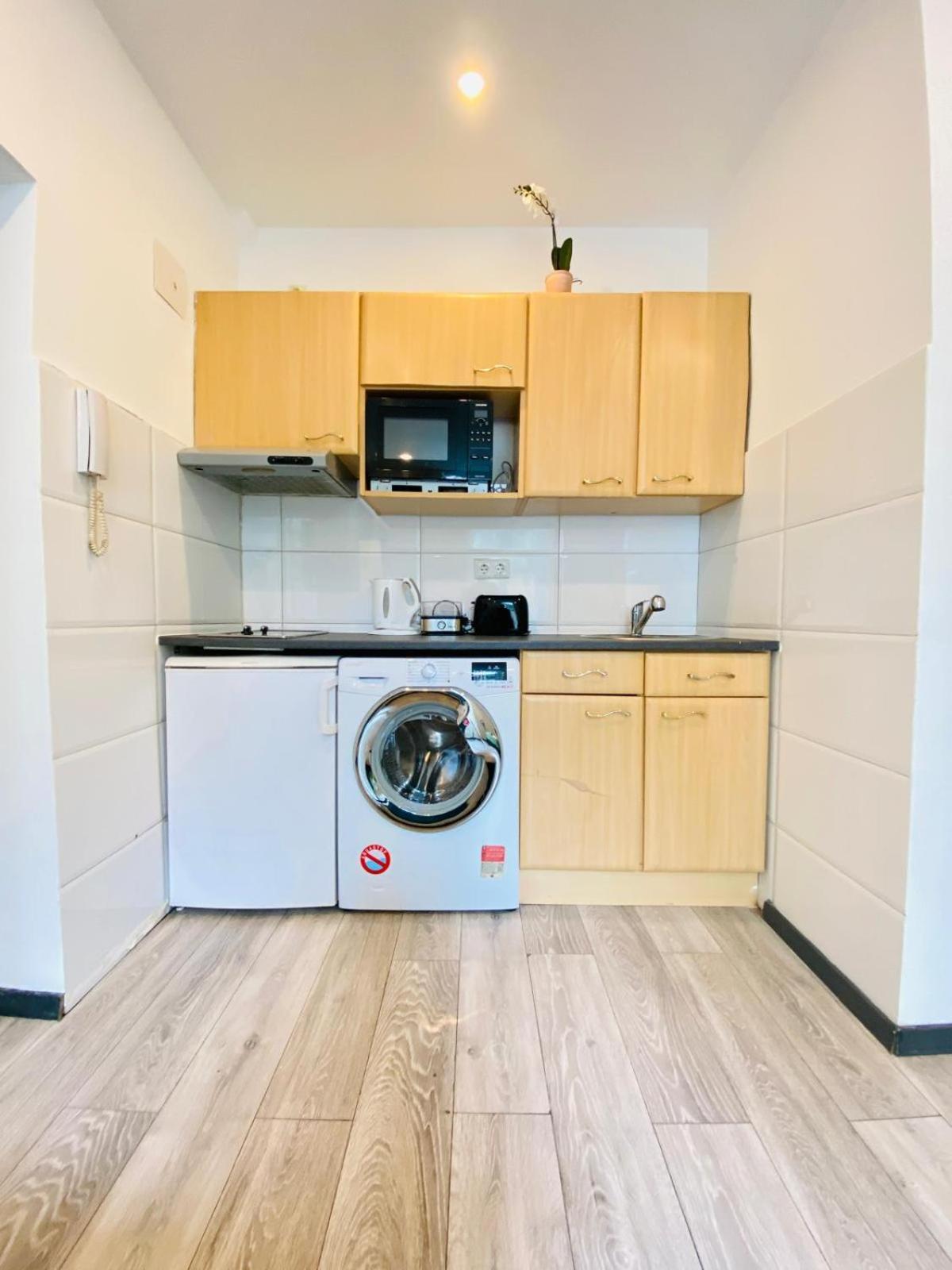Cute 1Br Apt - 10 Mins Walk From Downtown Vienne Extérieur photo